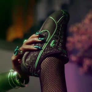 Puma x Wicked Speedcat Elphie 407137 01